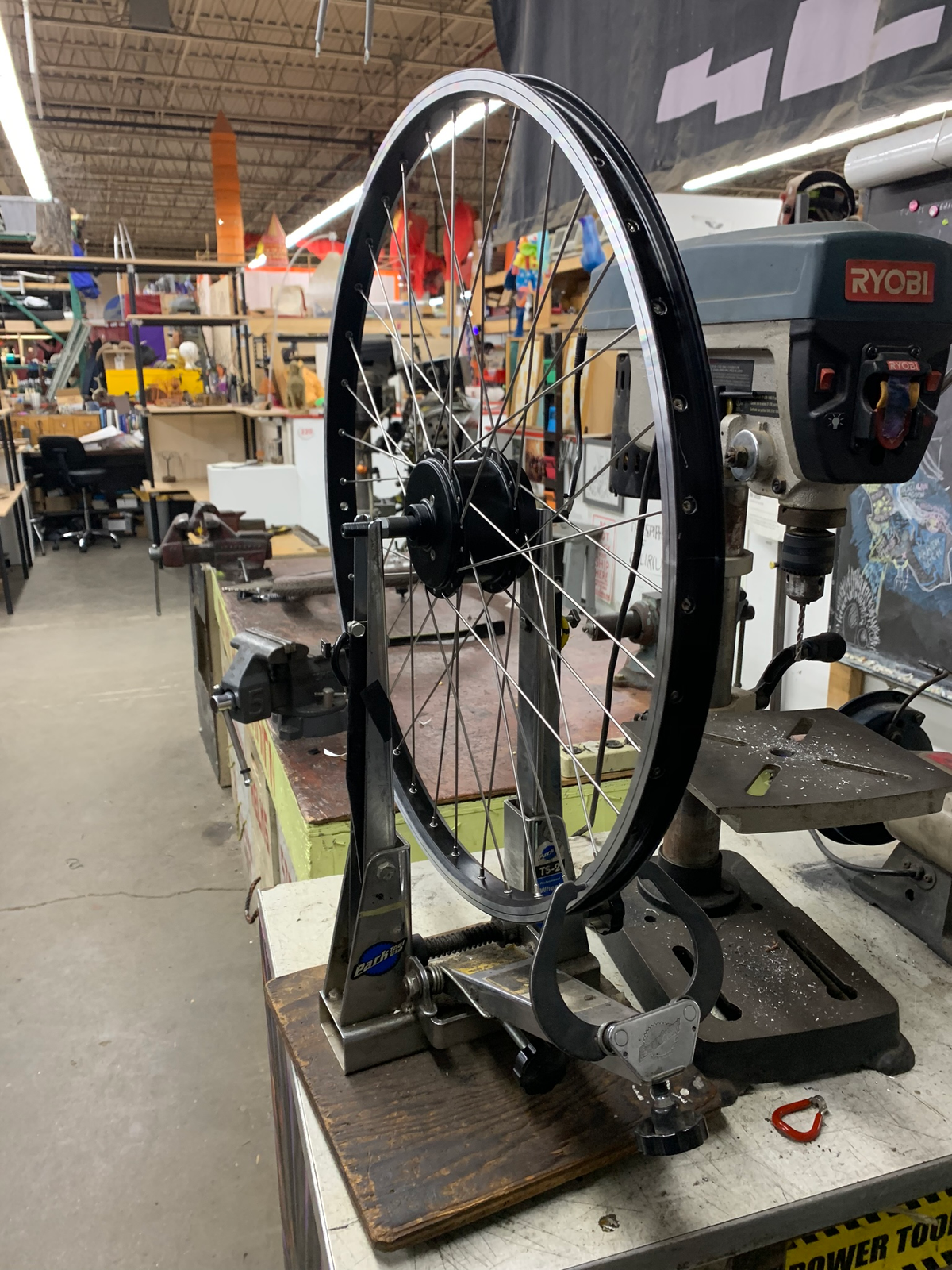 Stealthy electric city bike