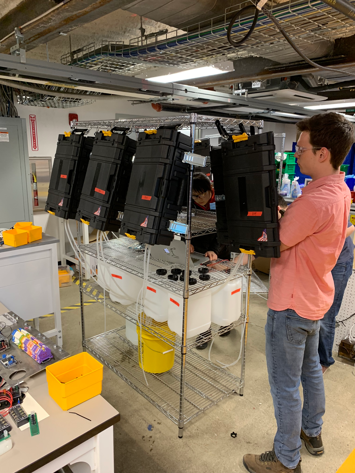 Biobot Dry Lab, a makerspace for biologists, chemists and engineers